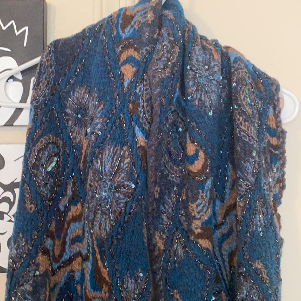 EUC, no flaws, Anthropologie scarf.